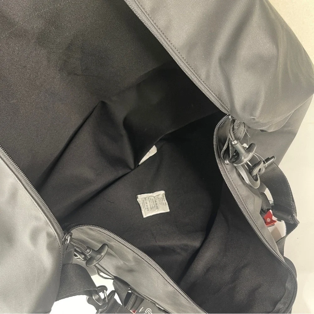 Ascentials Pro Hemisphere 80L Large Duffel Bag Black